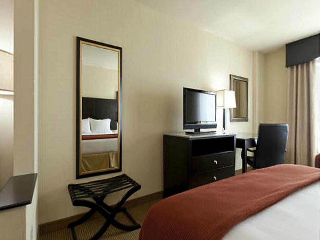 Holiday Inn Express-International Drive, An Ihg Hotel Orlando Room photo
